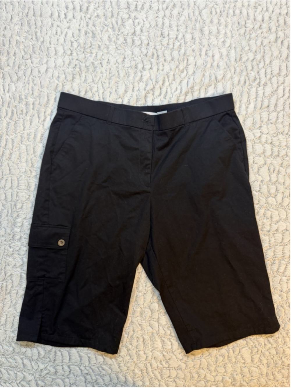 Sag Harbor Women’s Petite Bermuda Twill Mid Rise Cargo Shorts Black 14P